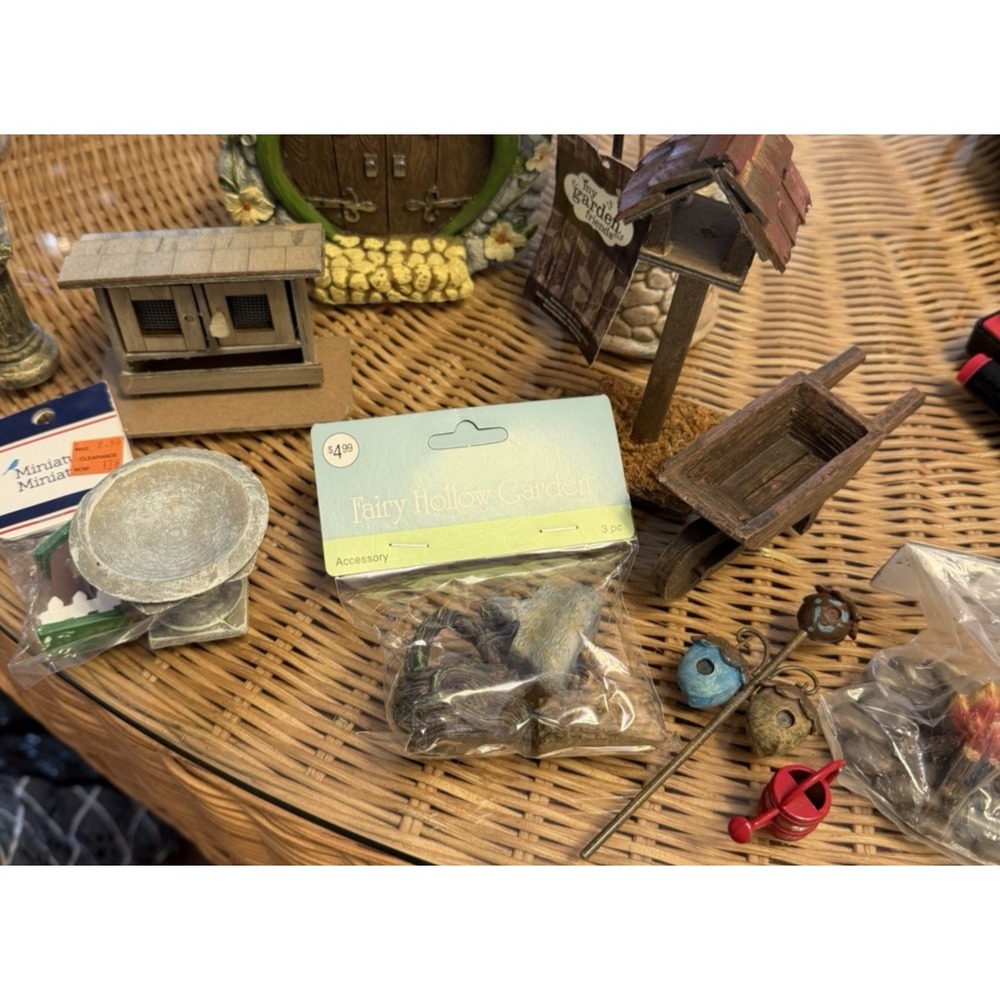 LARGE LOT OF  Fairy Garden  DOOR WELL VINTAGE WOOD BIRD HOUSE